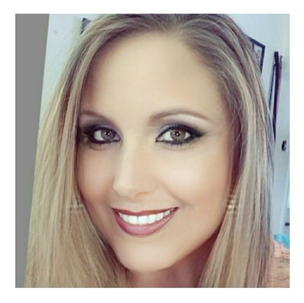 Meet your Posher, Desiree